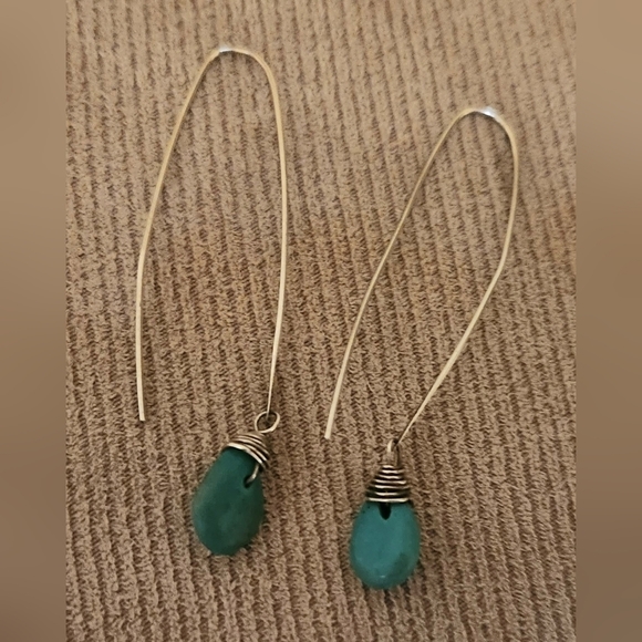 Jewelry - Silver wire and turquoise  colored stone earrings